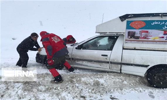 امدادرسانی به حادثه‌دیدگان برف و کولاک خراسان رضوی به 400 نفر رسید