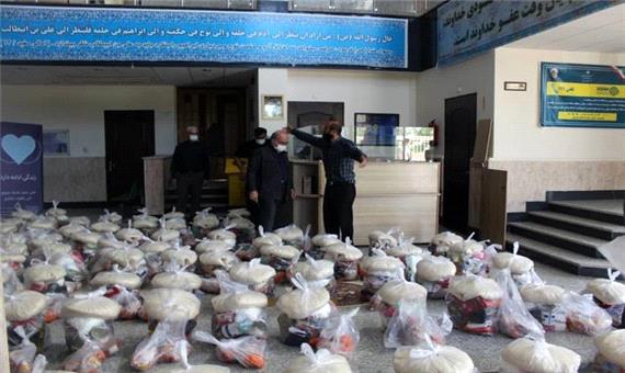 مدیران کاروانهای حج و زیارت در قزوین 120 بسته معیشتی برای کمک به نیازمندان اهدا کردند