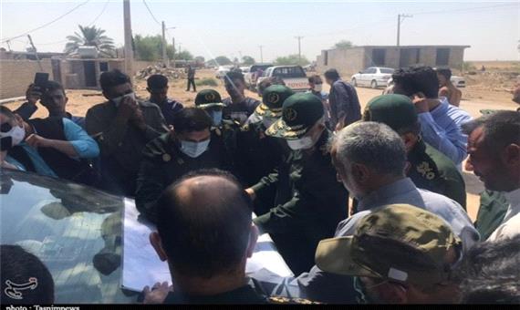 سردار سلامی: صبر و استقامت مردم خوزستان دربرابر مشکلات مثال زدنی است/ همیشه و در تمام شرایط کنار مردم هستیم