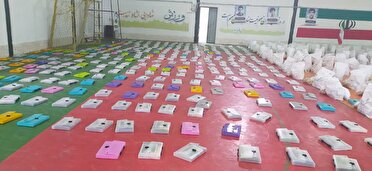 رزمایش توزیع لوازم تحریر در آستانه سال تحصیلی جدید