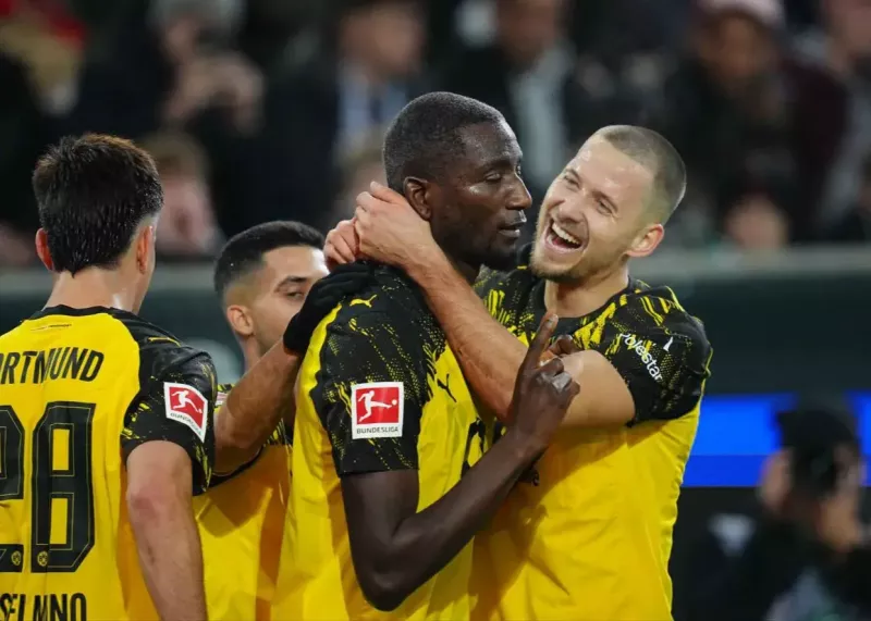 آگزبورگ ۰-۱ دورتموند؛ شکار سه امتیاز با گل گیراسی
