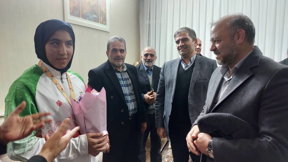 استقبال از بانوی قهرمان مچ اندازی پاراآسیایی امارات در فریمان