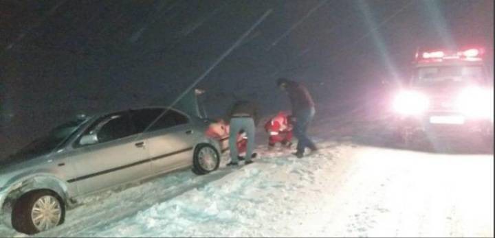 لزوم خودداری از  سفر‌های غیرضروری در محورهای خراسان رضوی