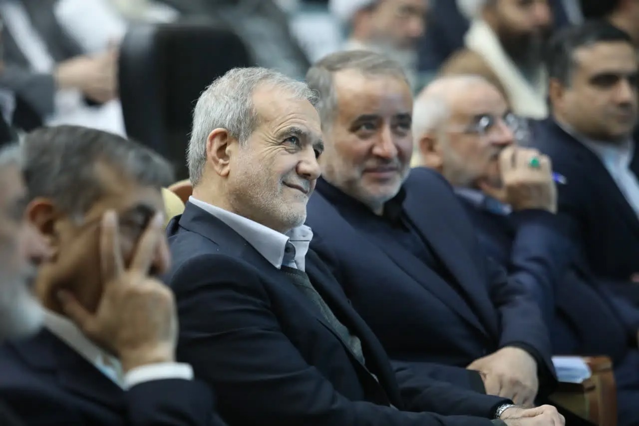 🎬فایل کامل صحبت های رئیس جمهور در جمع فعالان فرهنگی خراسان جنوبی