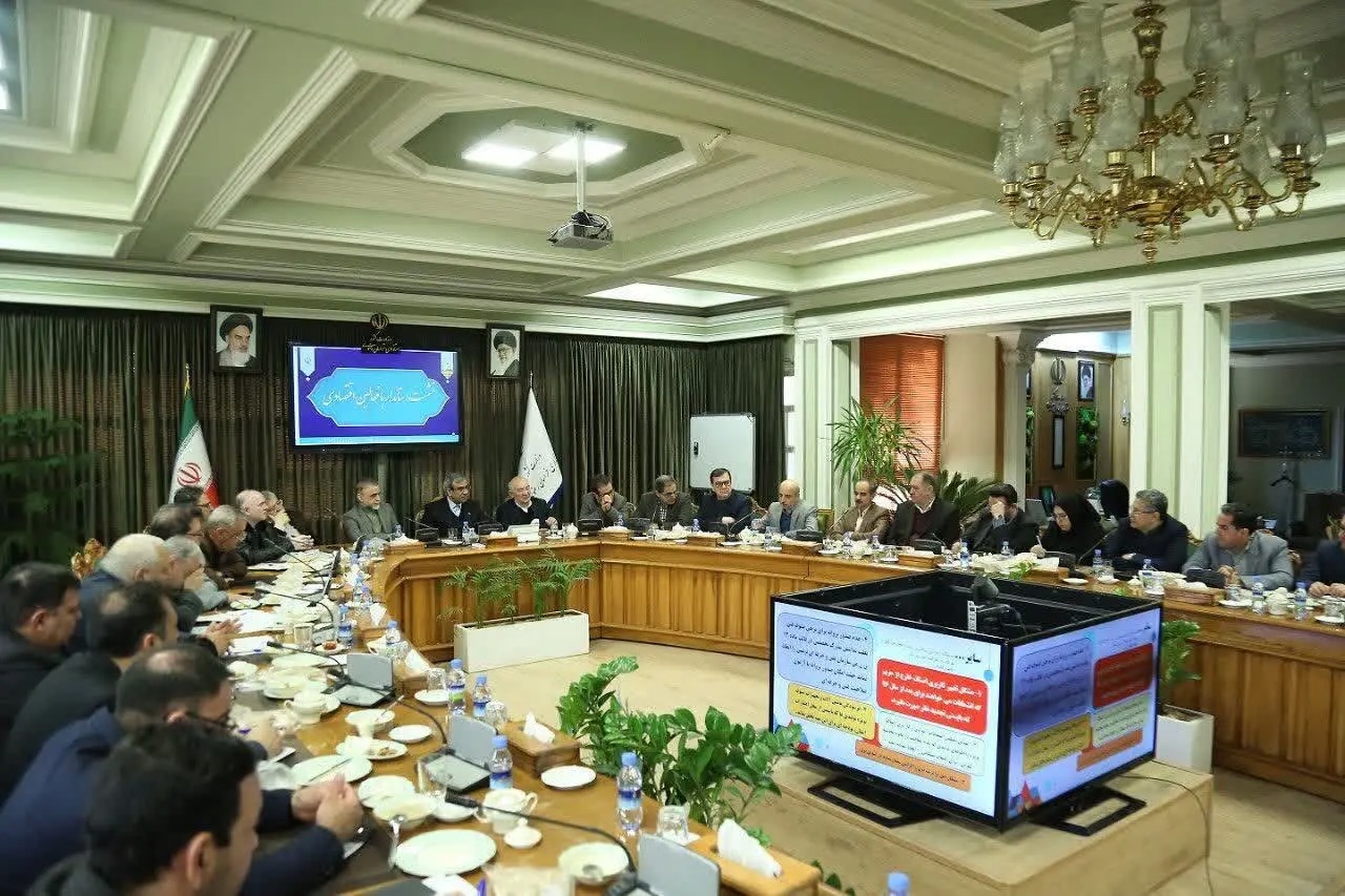 مدیران برای حل گره‌های بخش خصوصی منتظر بخشنامه یا دستور نمانند