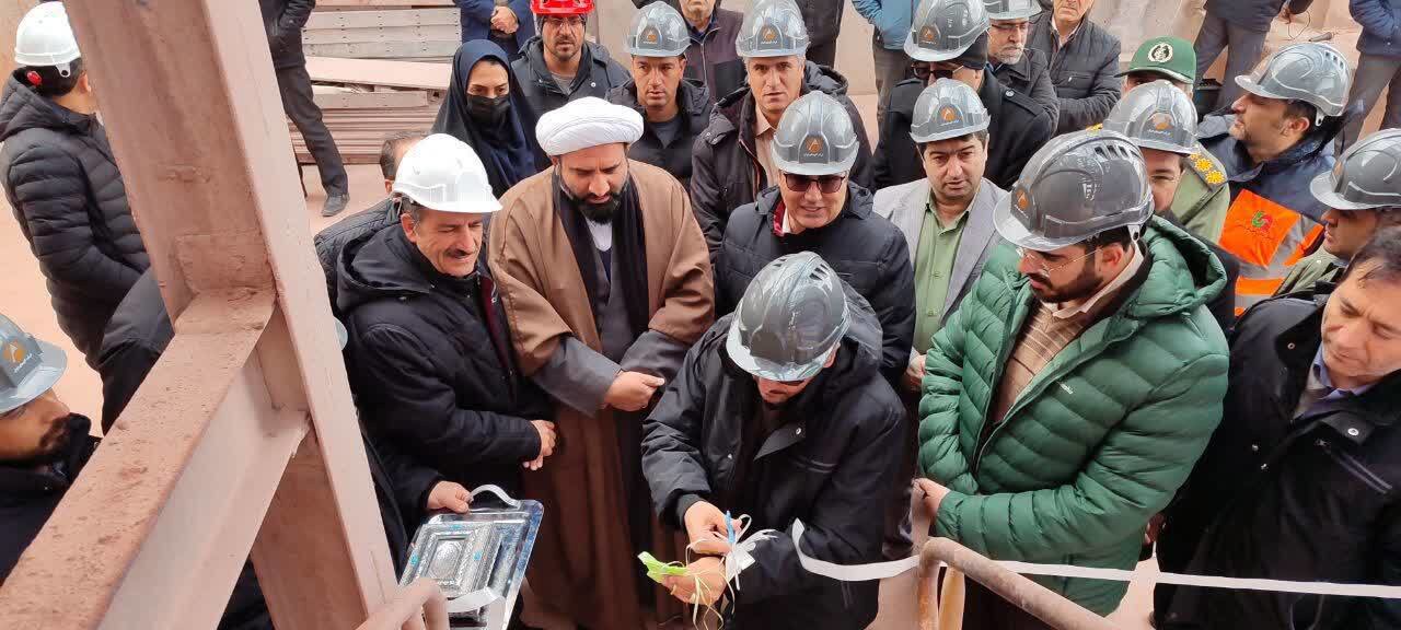 افتتاح و کلنگ‌زنی زنی طرح‌های دهه فجر در جاجرم