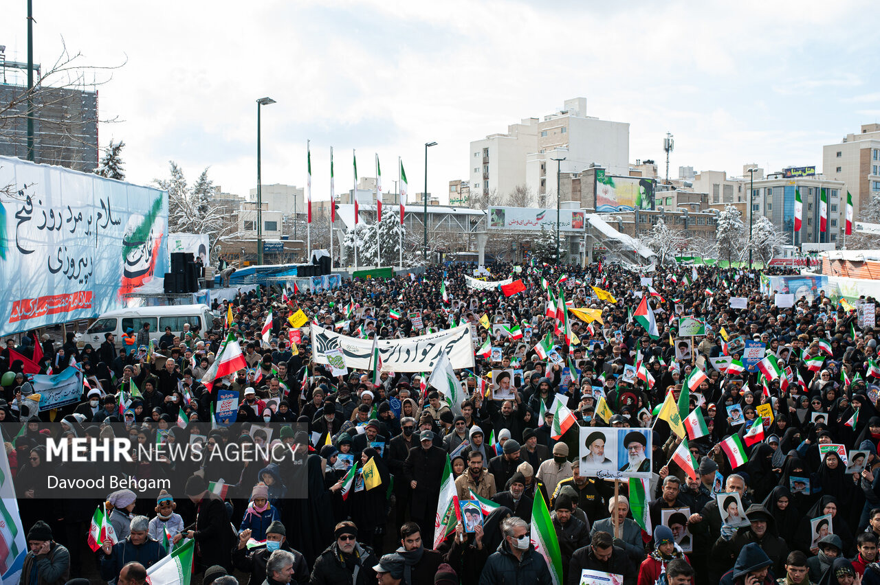 حضور پرشور مردم در ۲۲ بهمن تضمین‌کننده اقتدار کشور است