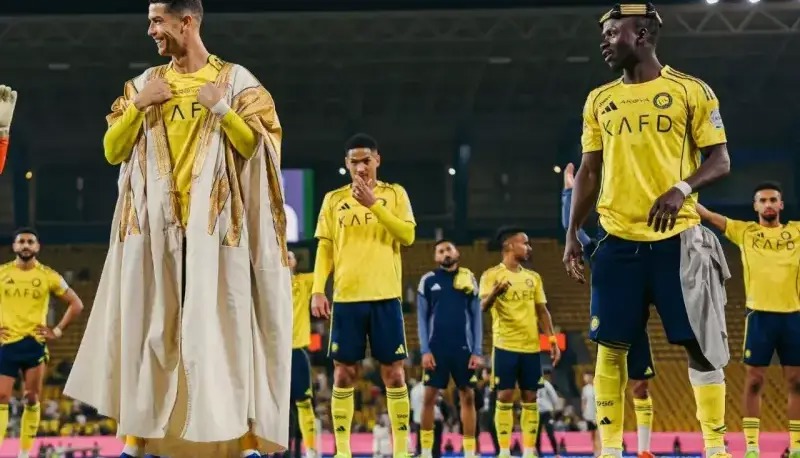 رونالدو با لباس سنتی سعودی در جشن ملی