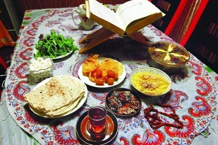 روزه داران مراقب الگوی تغذیه‌ای خود باشند