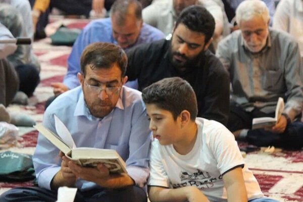 برگزاری دعای عرفه در جوار شهدای گمنام در اشخانه