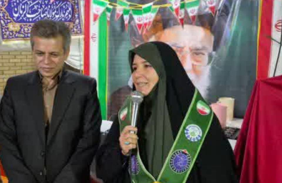 آیین رونمایی از کتاب «مثل برق» دانش آموزان ابتدایی در سبزوار