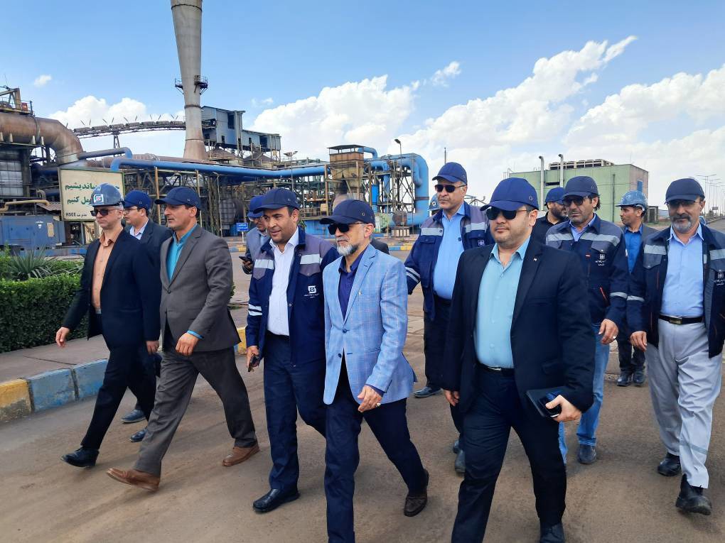 باید از ظرفیت استان‌ها و شهرستان‌ها برای توزیع متوازن صنعت بهره گرفت