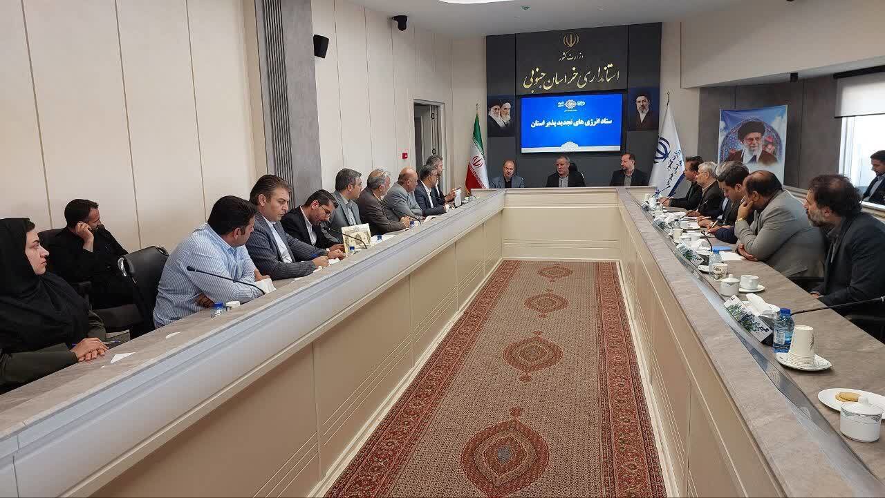 بیش از ۱۰۰ مگاوات به توان نیروگاه‌های خورشیدی خراسان جنوبی افزوده می‌شود