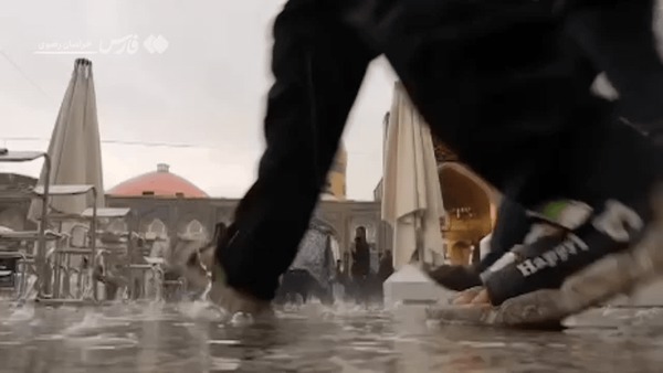 فیلم/ عصر بارانی امروز در حرم امام رضا علیه السلام