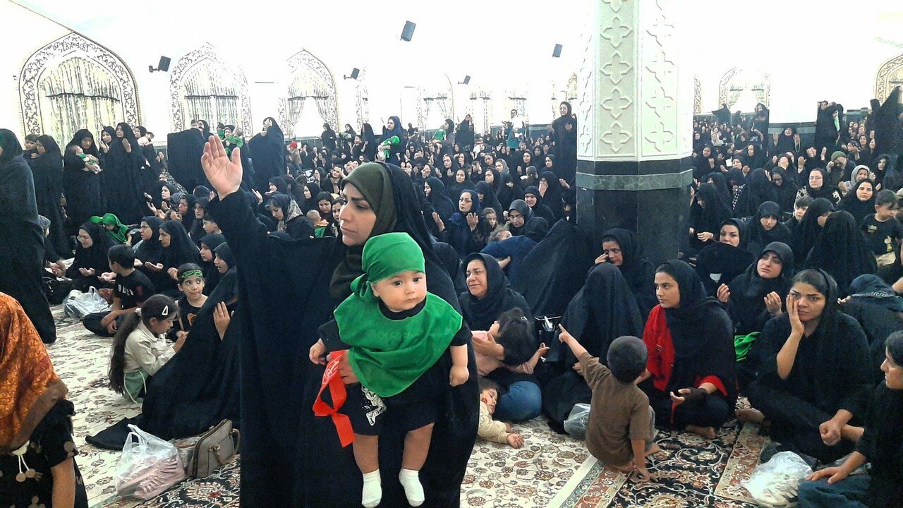 اجتماع شیرخوارگان حسینی در آرامگاه شهید مدرس کاشمر