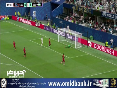 دروازه‌بان کنگو توپ را از روی خط درآورد
