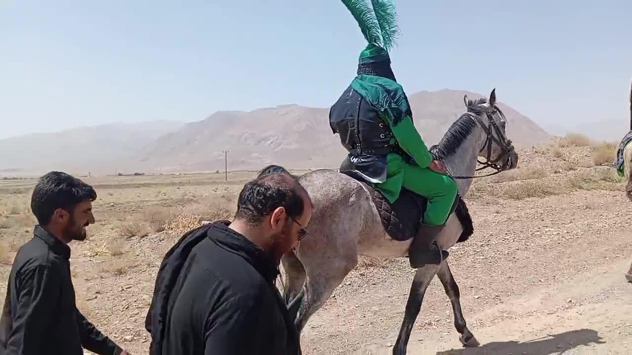 حرکت نمادین کاروان نینوا در خضری دشت بیاض