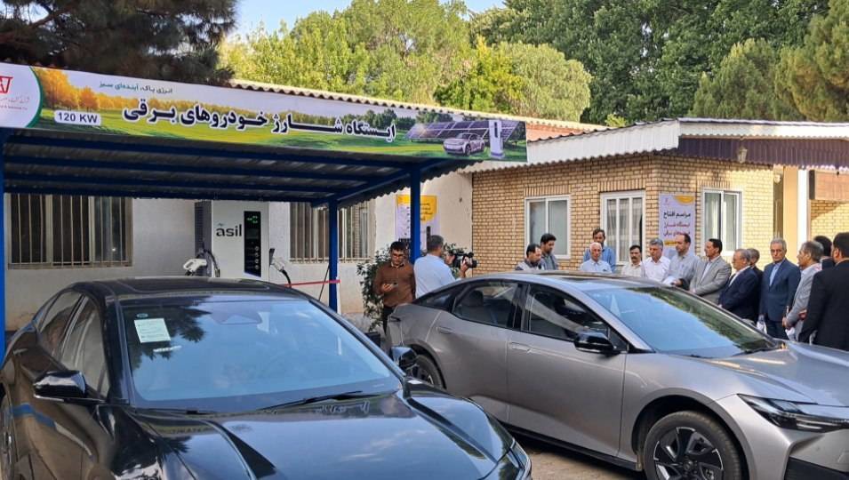 بهره‌برداری از سه ایستگاه شارژ خودرو‌های برقی در جوین و سبزوار