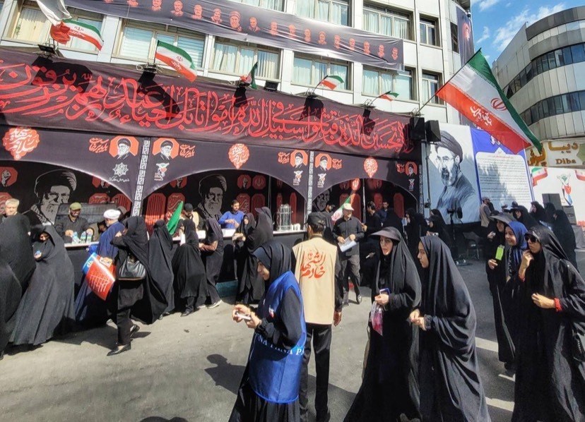 خدمات دهی ۷۹ موکب گروه‌های جهادی خراسان جنوبی به عاشقان بدرقه رهبرِ شهید