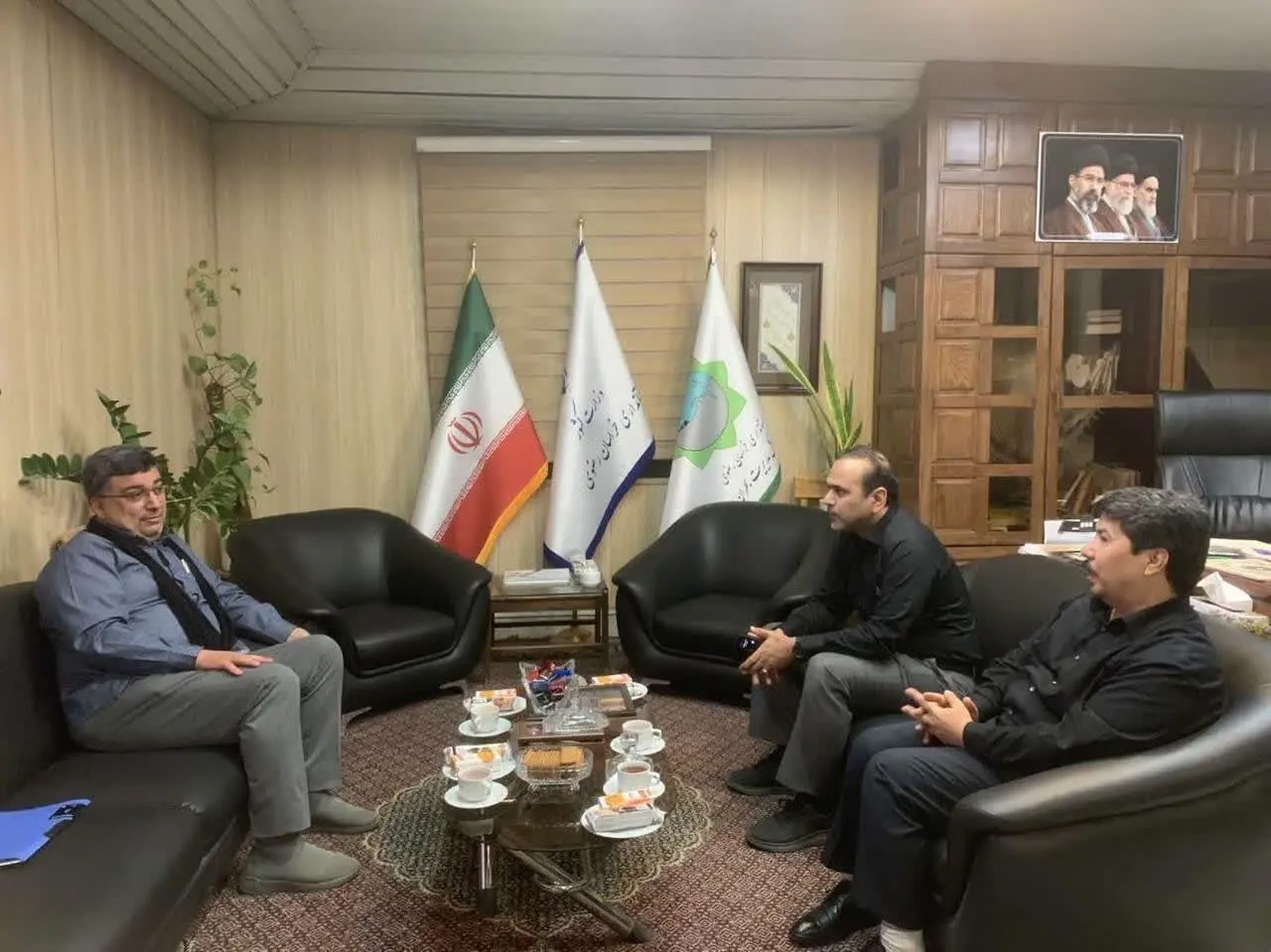 پشتیبانی خراسان شمالی از زائران هم استانی در مراسم تشییع رهبر شهید در مشهد