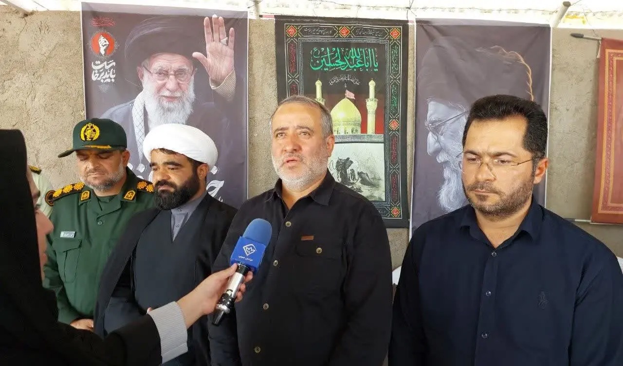 بیش از ۳۰۰ موکب مردمی در مسیر خدمت به زائران امام شهید برپا شده است
