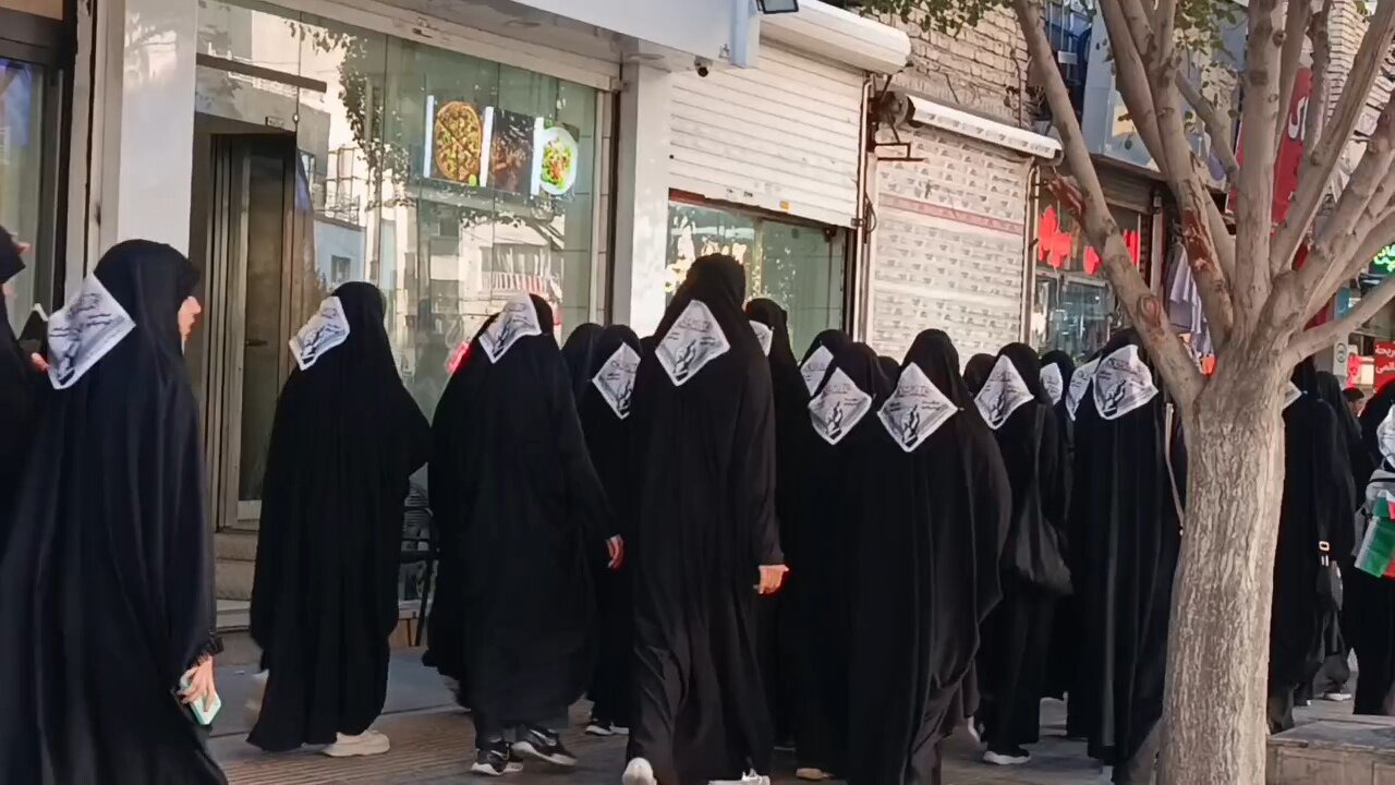 حال و هوای خیابان امام رضا (ع)مشهد در روز قبل از تشییع آقای شهید ایران