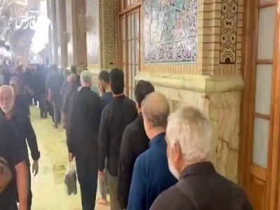 صف‌های طولانی زائران برای زیارت رهبر شهید