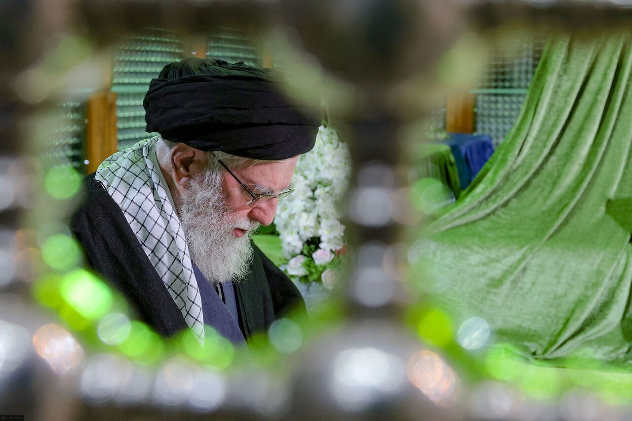 تازه‌ترین سروده‌های شاعران لبنانی در رثای رهبر شهید انقلاب