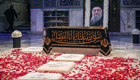 آقای شهید با پدر، پدربزرگ و شهید رئیسی همسایه است