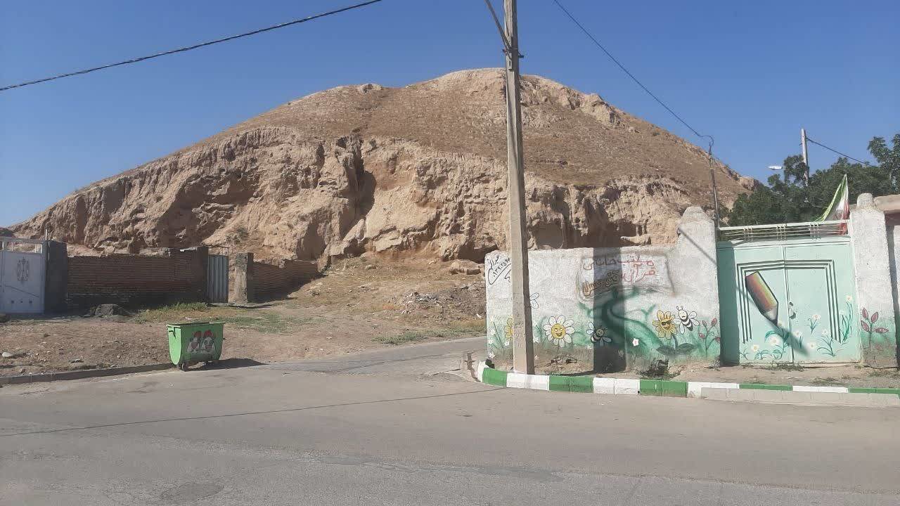مشکلات ۲۸ ساله همسایگان تپه باستانی فرهادگرد فریمان