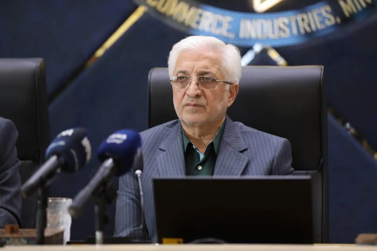 دستگاه‌ها با انعطاف در اجرای قوانین، موانع تولید را رفع کنند