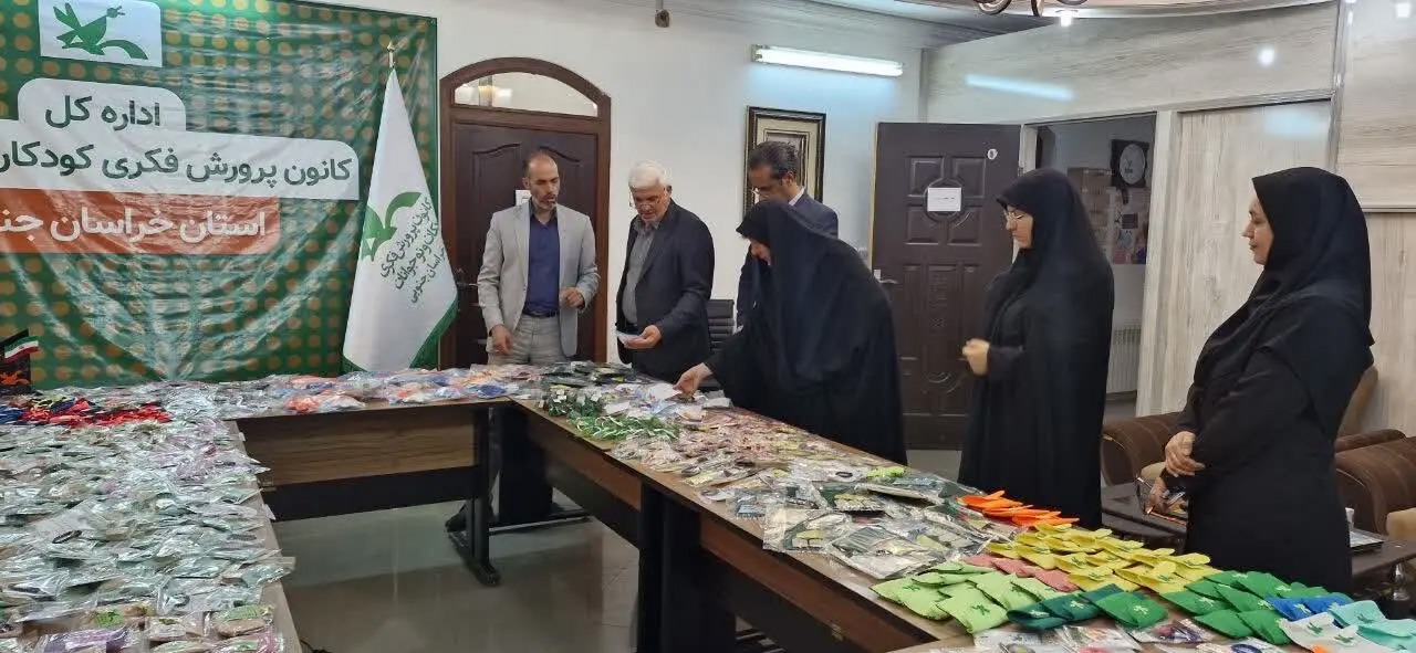 اهدای ۱۵۰۰ دست‌سازه کودکان و نوجوانان خراسان جنوبی به زائران کوچک اربعین