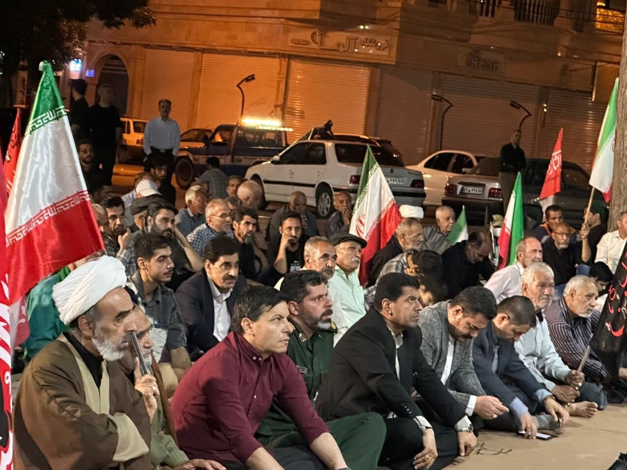 یکصد و پنجاهمین قرار شبانه مردم چناران در دفاع از رهبری
