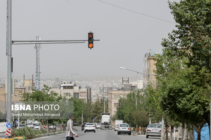 هوای مشهد تحت تأثیر گردوغبار؛ دما بدون تغییر قابل توجه