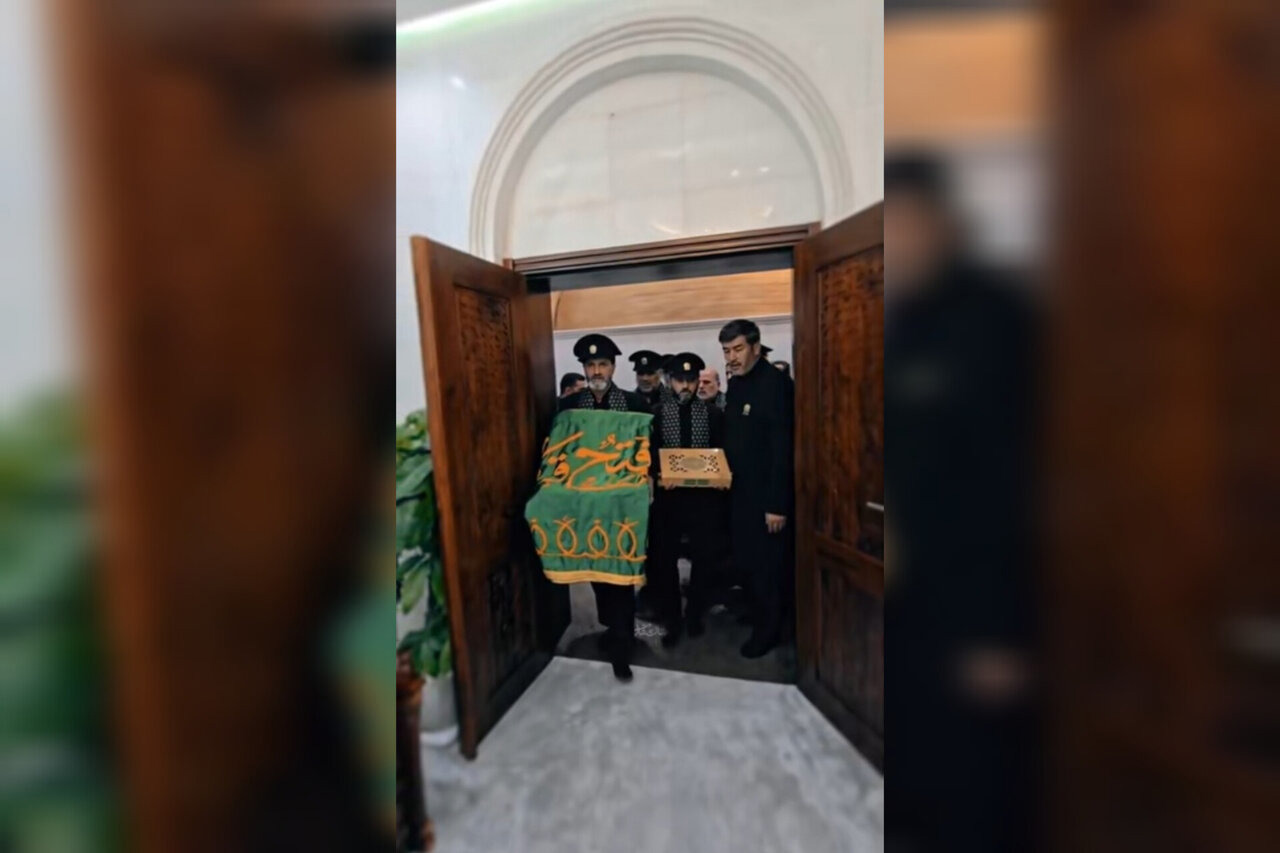 پرچم رضوی در حرمین شریف عسکریین(ع)
