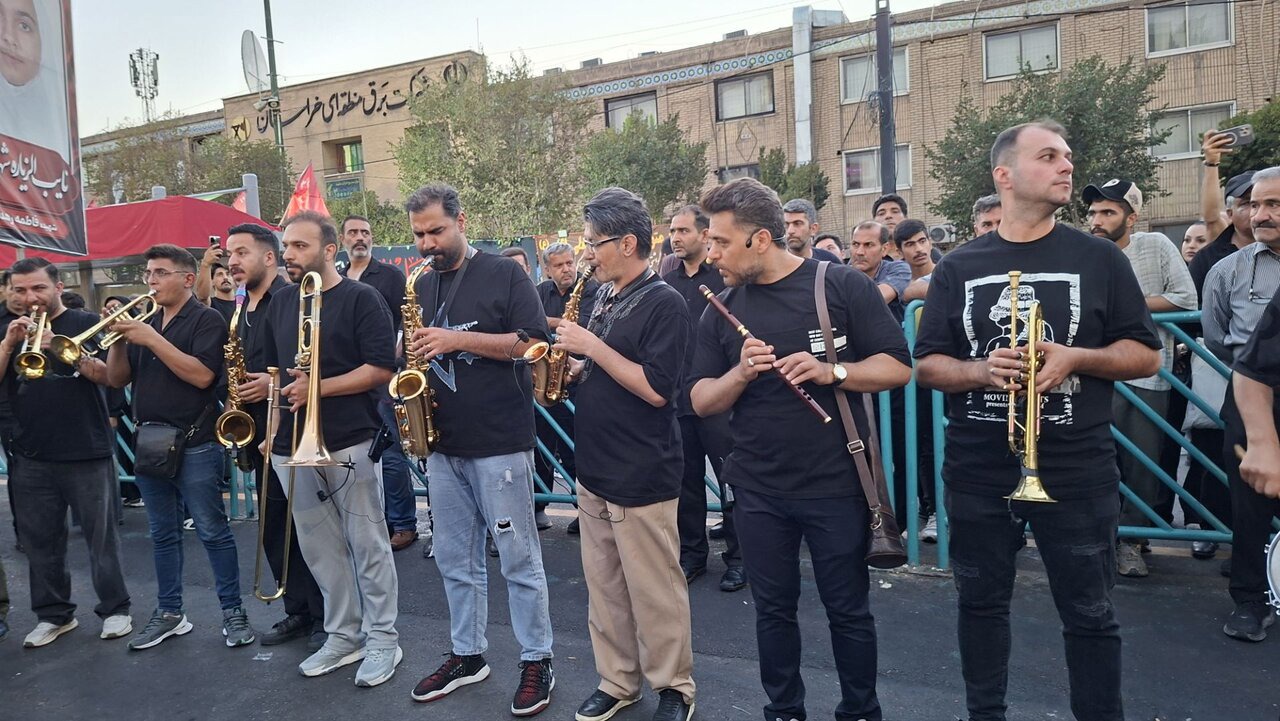 مارش عزا بر سینه غروب شهادت امام رضا(ع) در مشهد
