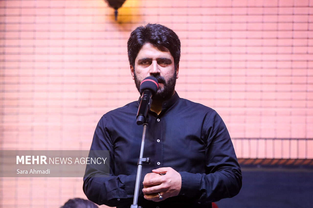 طنین اشعار آیینی محمد رسولی در محفل ستارگان قرآنی در مشهد