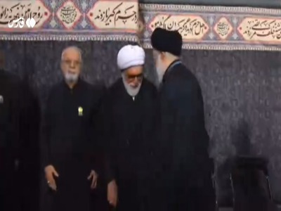 فیلم/ حضور فرزند ارشد رهبر شهید در حرم امام رضا(ع) | آخرین خبر