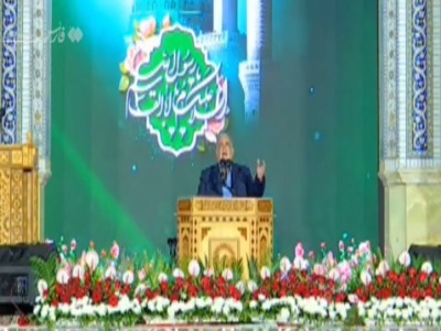 فیلم/ جشن شب میلاد رسول الله(ص) با مدیحه خوانی جعفر ملائکه در حرم مطهر رضوی | آخرین خبر