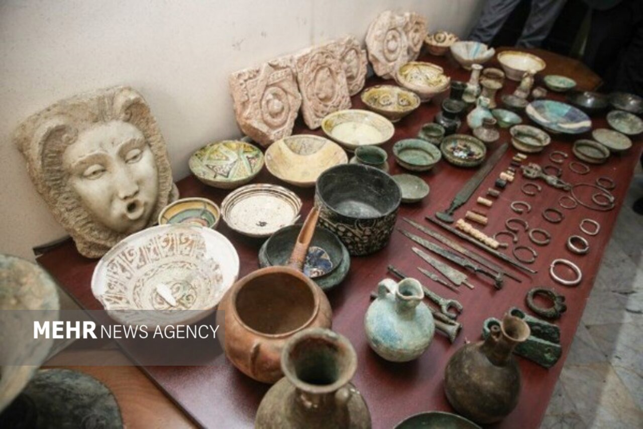 سردار نظری: اشیای تاریخی کشف‌شده در حصارچه متعلق به دوره ساسانی است