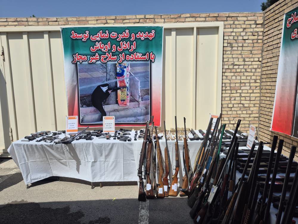 کشف ۹۴۶ قبض سلاح غیر مجاز در خراسان رضوی