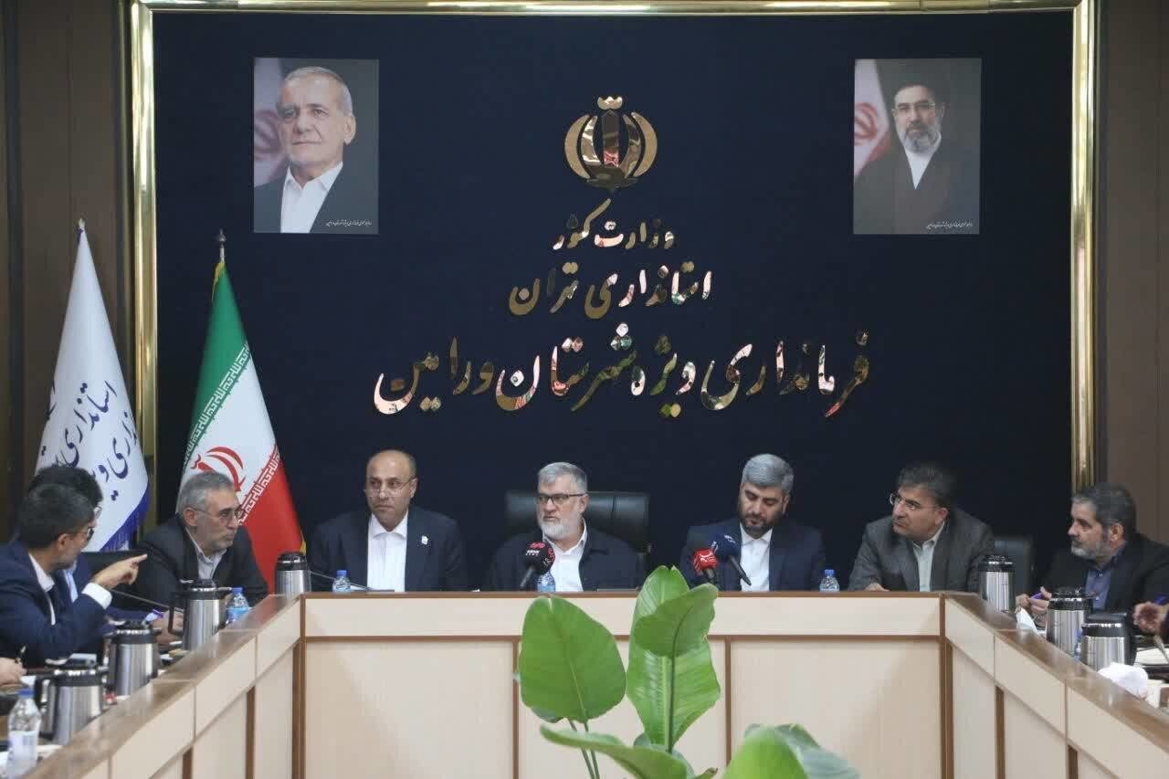 تاکید بر ساخت کتابخانه استاندارد در ورامین