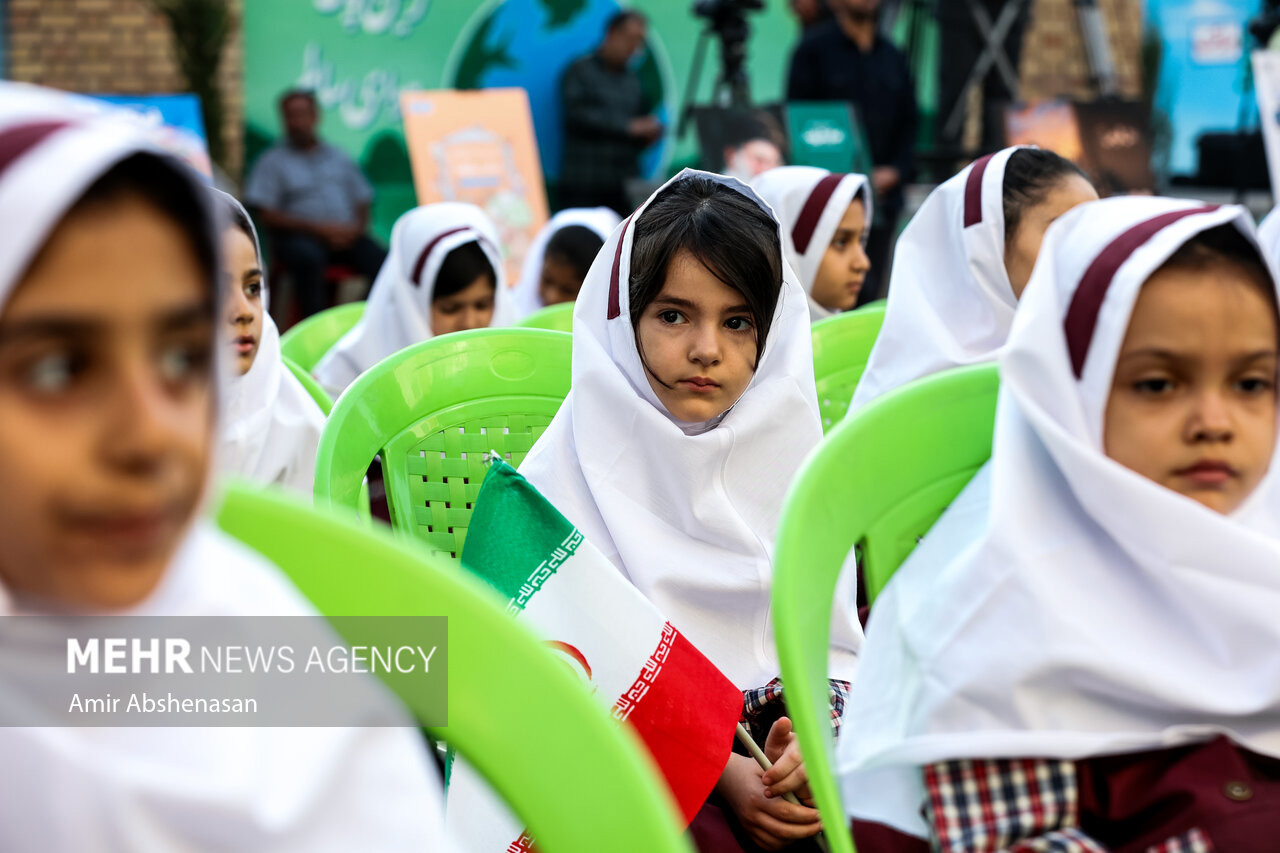 جمعیت دانش آموزی نیشابور در سال جدید افزایش یافته است