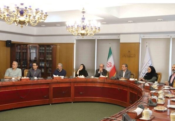 مرجعیت زبان در فرهنگستان با ابزار‌های ویرایش جدید