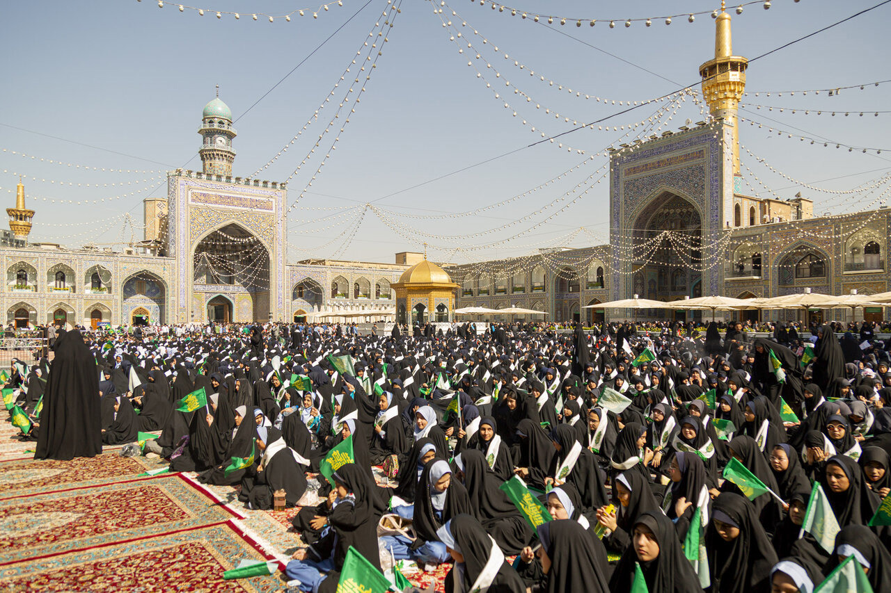 چهارشنبه امام رضایی متفاوت مشهدی‌ها؛ حضور آینده سازان کشور در حرم رضوی