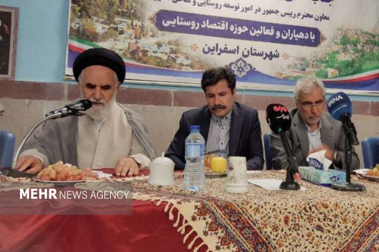 موسوی: محرومیت‌زدایی باید در حوزه‌های عمرانی و فرهنگی دنبال شود