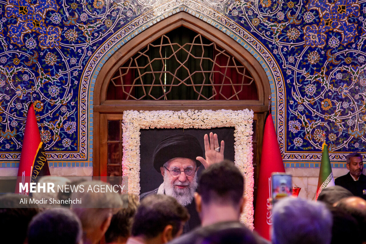 رواق دارالذکر حرم رضوی؛ میعادگاه عزاداران فاطمی در جوار مزار رهبر شهید